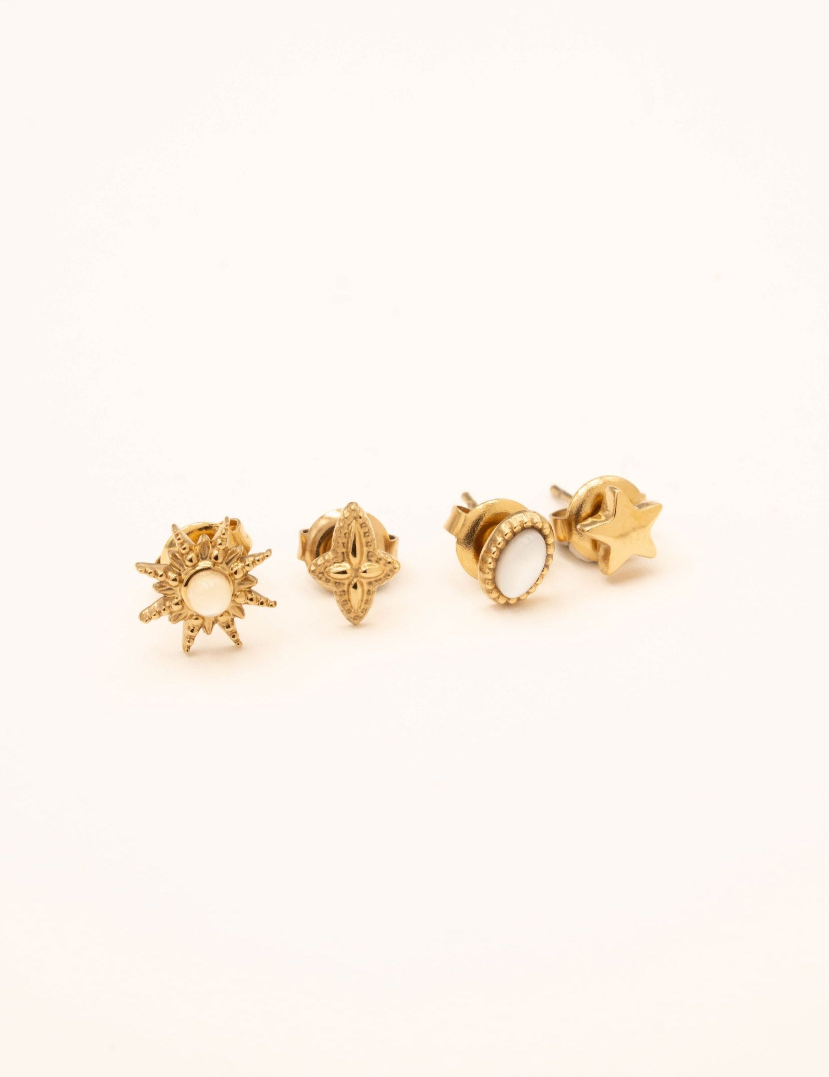 Boucles Bohm Paris - Magnolie Boucles d'oreilles à Puces Bohm Paris Nacre blanche 