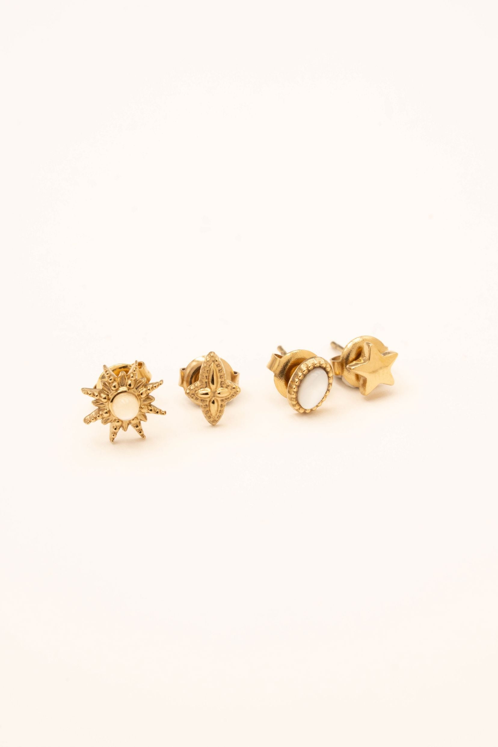 Boucles Bohm Paris - Magnolie Boucles d'oreilles à Puces Bohm Paris Nacre blanche 